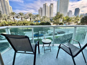 Spacious Condos with Resort Amenities - Sunny Isles Beach